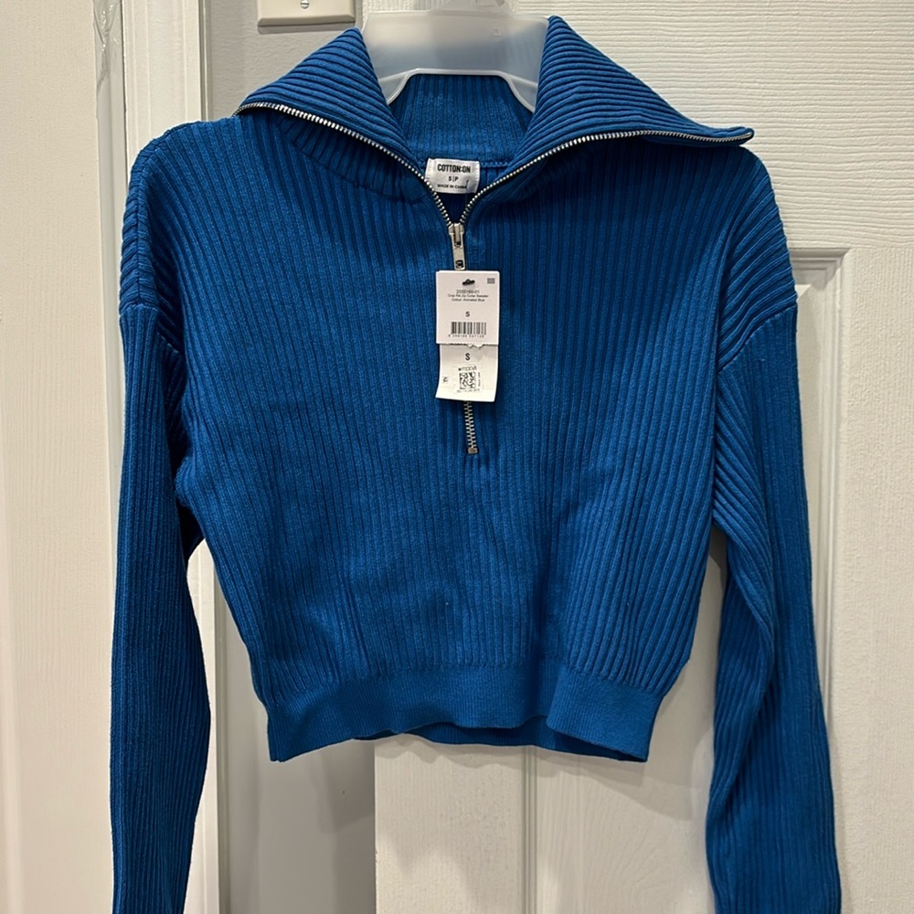 Cropped sweater